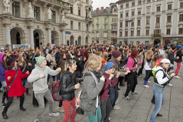 Gangnam Style Flashmob am Grazer Hauptplatz - Inside Graz
