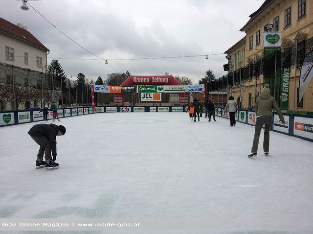 Eislaufen Karmeliterplatz Winterwelt