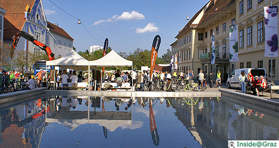 Sammelpunkt CityRadeln Sammelpunkt am Karmeliterplatz