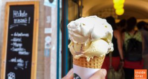 Eis essen in Graz