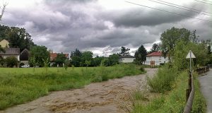 Hochwasser führender Schöckelbach