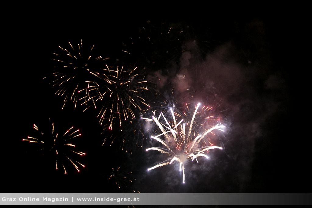 feuerwerk graz strassgang