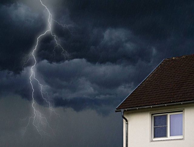 Blitz Gewitter Tipps Schutz