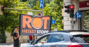 Rot Kreuzung Stop