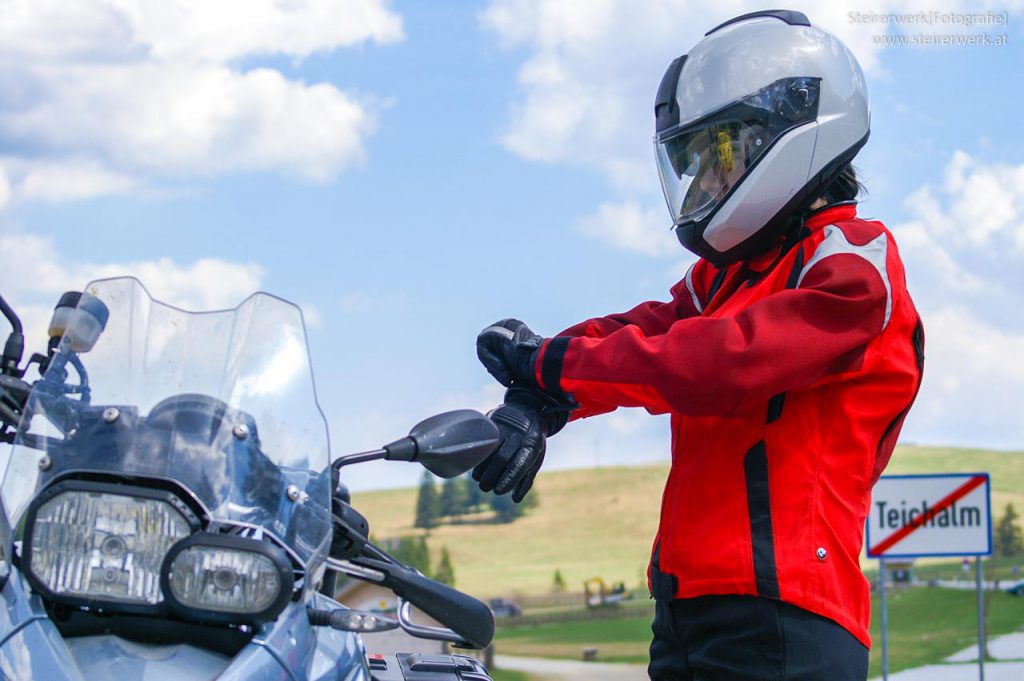 Schutzausrüstung Motorradfahren