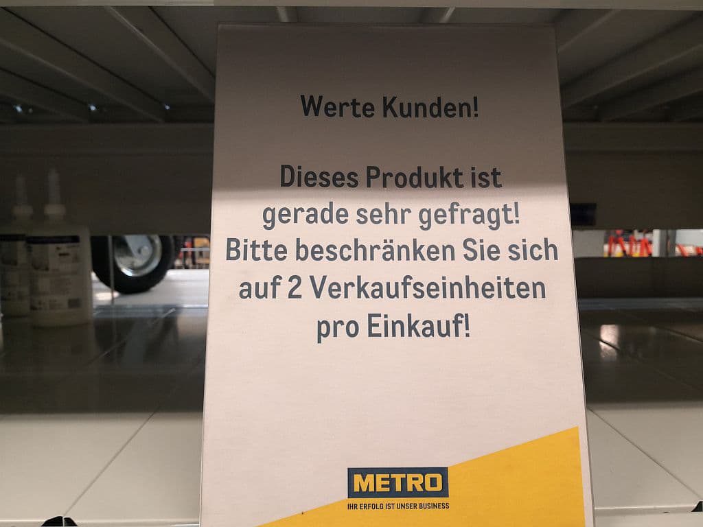 Metro Hinweisschild Desinfektionsmittel