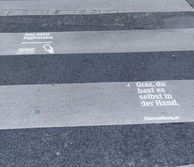 Schutzweg Werbung Kleine Zeitung