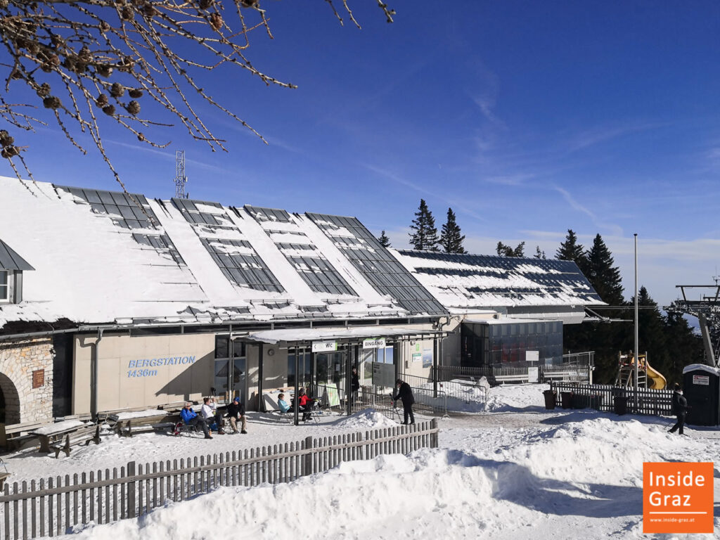 Schöckl Bergstation im Winter