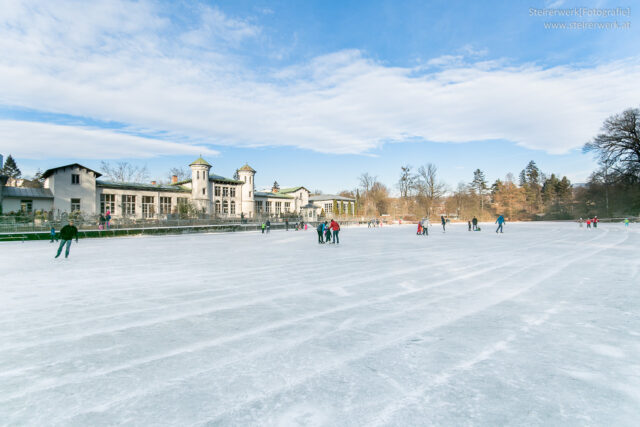 Eislaufen am Hilmteich Eislaufen am Hilmteich