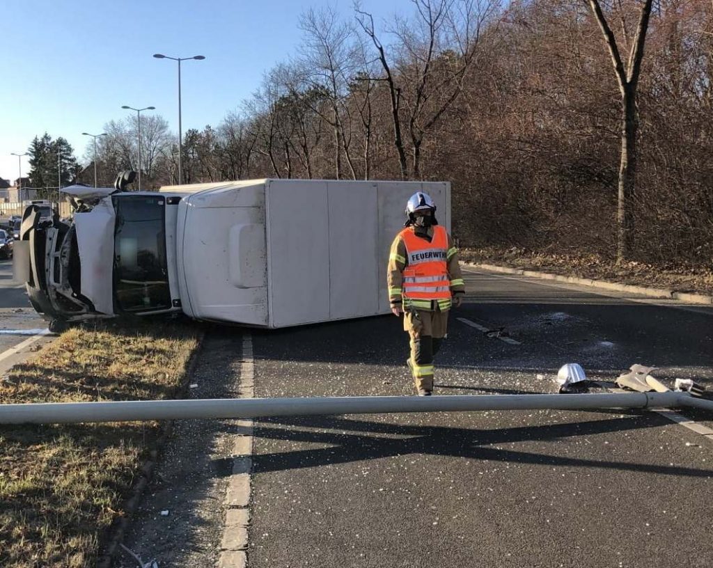 Unfall DPD Triester Straße