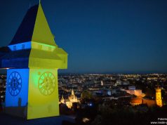 Graz Uhrturm in Ukraine Farbe