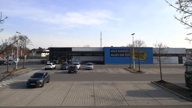 Supermarkt Parkplatz Versiegelung