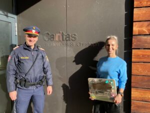 Polizei spendet Caritas