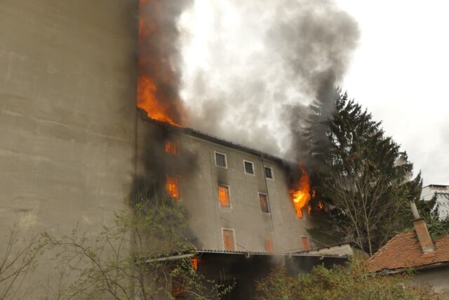 Rösselmühle in Graz brennt