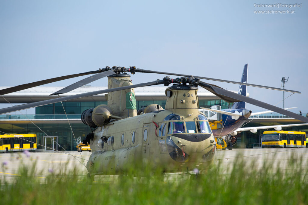 Flughafen Graz USA Militärhubschrauber