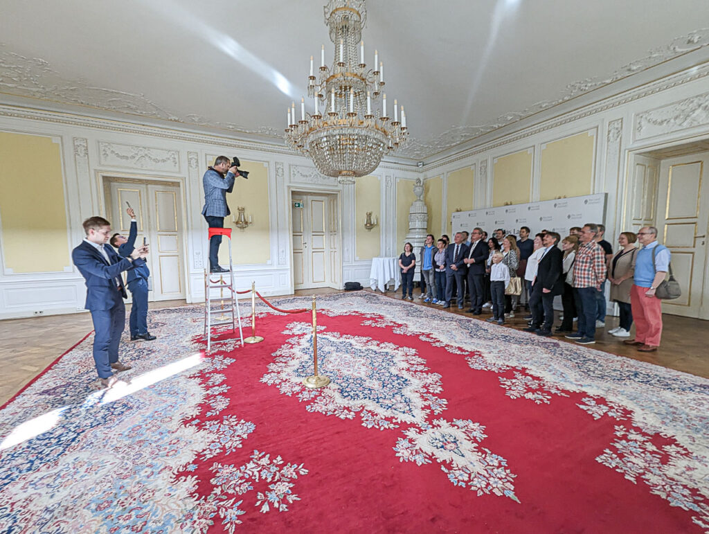 Weißer Saal Besucher