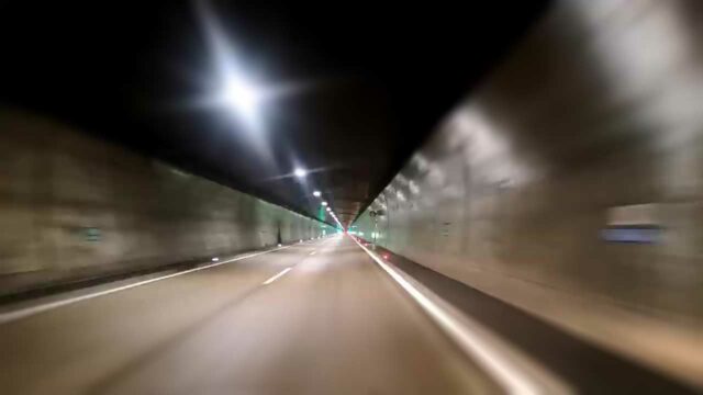 Tunnel Geschwindigkeit