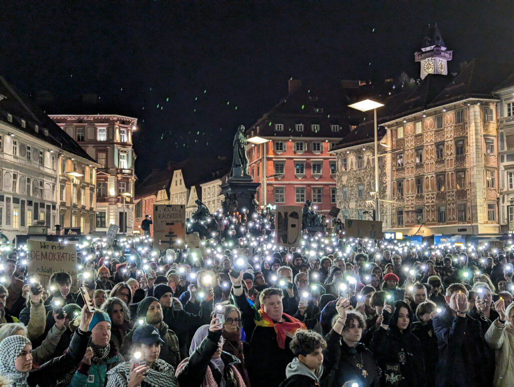 Lichtmeer gegen Rechtsextremismus