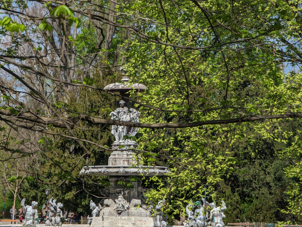 Grazer Stadtparkbrunnen im Frühling