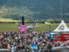 Airpower 2024 Besucher grüßen Eurofighter Pilot
