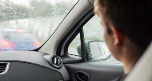 Autoverkehr Regen