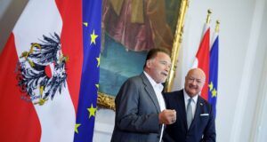 Schwarzenegger besucht Bundeskanzleramt
