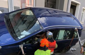 Unfall Auto Graz Hauswand