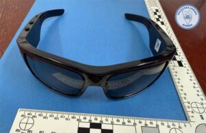 Sonnenbrille mit eingebauter Kamera