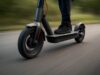 E-Scooter fährt schnell