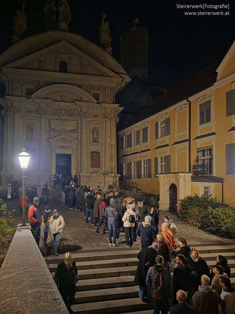 Klanglicht Besucher Mausoleum