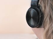 Musik mit Kopfhörer hören