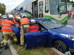 Straßenbahn Auto Unfall