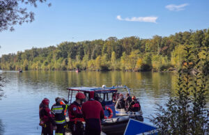 Suchaktion Mur Polizei Feuerwehr