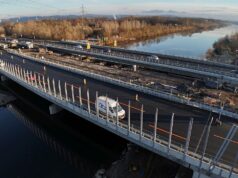 Neue Murbrücke auf der A 2 fertig – Abbrucharbeiten laufen Fertige Autobahnbrücke A2