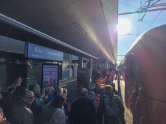 Rekordstart auf der Koralmbahn: Tausende Fahrgäste gleich zu Beginn Koralmjet Bahnsteig Graz