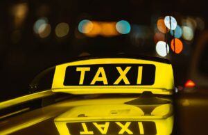Zeugenaufruf nach versuchtem Raub auf Taxilenkerin in Kalsdorf Taxi in der Nacht