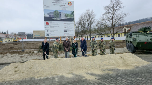 Spatenstich Panzerhalle Gablenzkaserne Spatenstich Panzerhalle Gablenzkaserne