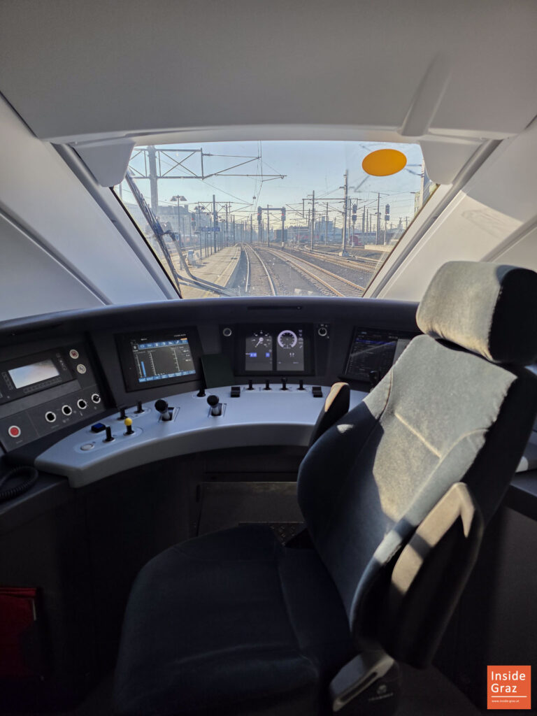 Führerstand ICE 4