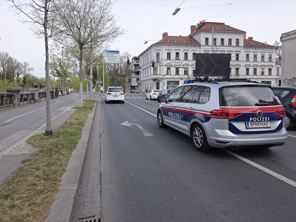 Keplerbrücke Polizei