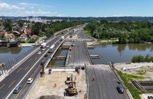 A2 bei Graz: 5.000 Tonnen schwere Murbrücke verschoben Autobahnbrücke über Mur verschoben