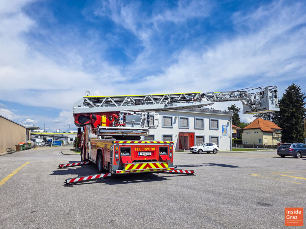 Feuerwehr Drehleiter