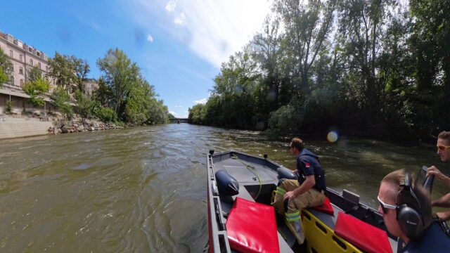 Feuerwehrboot Einsatz Feuerwehrboot Einsatz