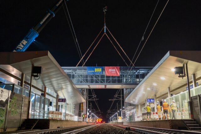 Personensteg Bahnhof Flughafen Graz Personensteg Bahnhof Flughafen Graz