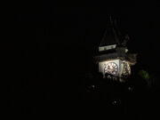 35-Jährige stürzt von Plateau am Grazer Schlossberg Schloßberg Uhrturm in der Nacht