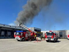 Schwarze Rauchsäule über Kalsdorf: 74 Einsatzkräfte bei Brand auf Logistikhalle GLS Brand Kalsdorf