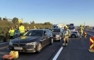 Vier Autos in Auffahrunfall verwickelt: Zwei Verletzte auf der A9 Auffahrunfall auf der A9